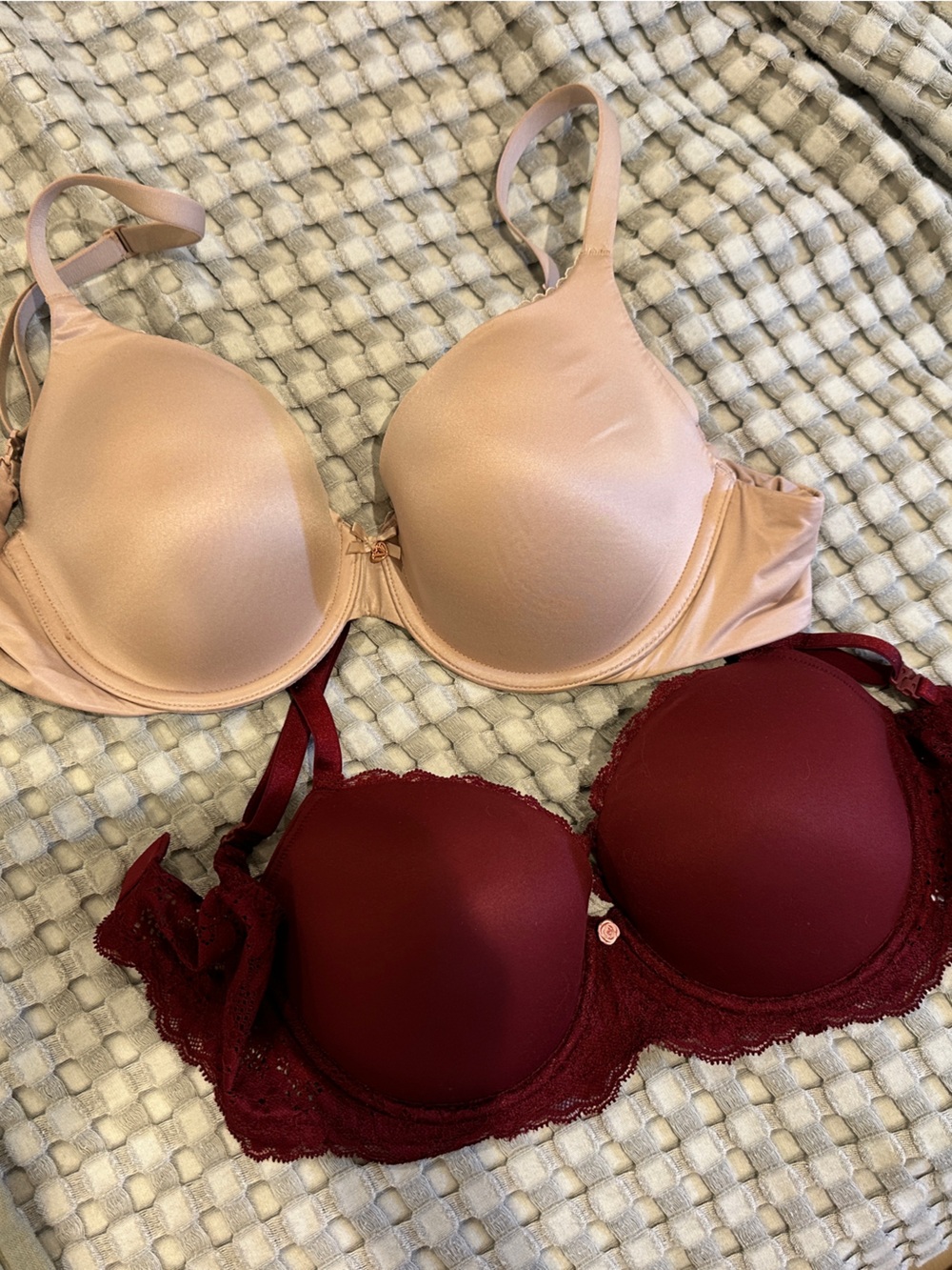 Victoria’s Secret Demi & Plunge Bras 32DD